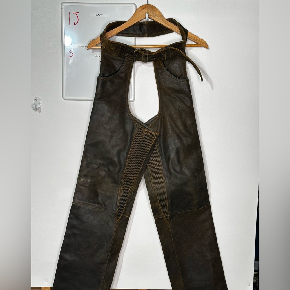 Harley Davidson Distressed Natural Brown Leather Chaps
Sz-S